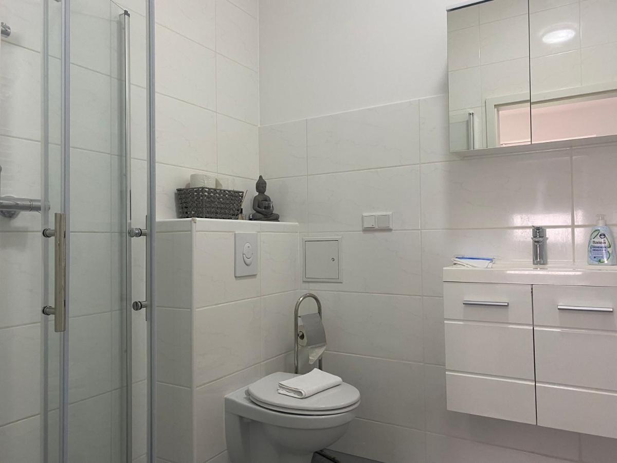 Urbanes, Modernes Apartment Mit Parkplatz 카셀 외부 사진